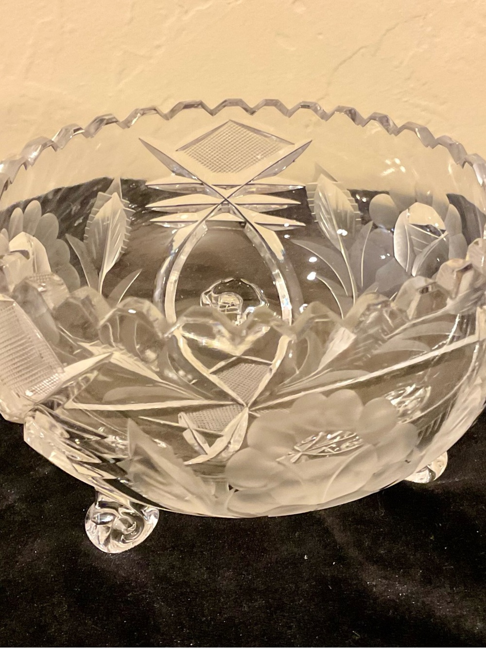 Footed Bowl Brilliant Cut Glass Crystal Sawtooth Rim Pinwheel or Floral Design - Picture 9 of 14
